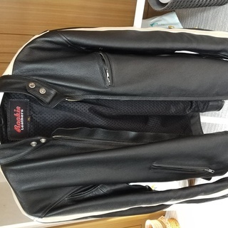 革ジャン白ラインの画像