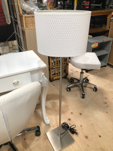 業務用エステ✨カウンセリングテーブル＆レザーチェア&ライト✨ゴージャス3点セット◆アンティーク調 猫足テーブル 鏡面