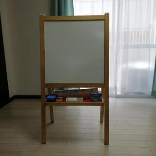IKEAのホワイトボード、黒板