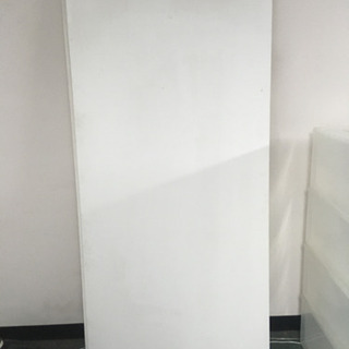 譲ります。テーブル/椅子/アイロン台/撮影用板/突っ張り棒の画像