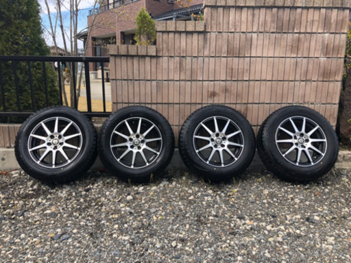 ブリヂストン　スタッドレスタイヤ　2018年製