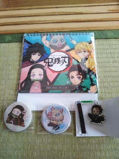 鬼滅の刃 卓上カレンダー 缶バッジ アクスタセット