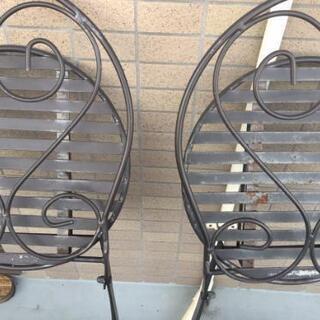 (取引完了) ベランダ用丸テーブル、丸椅子の画像