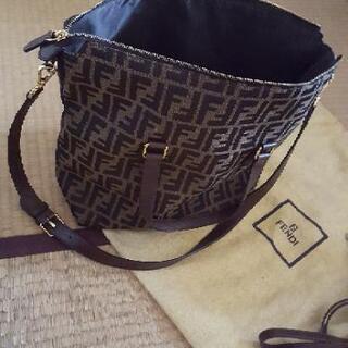 FENDIバックの画像
