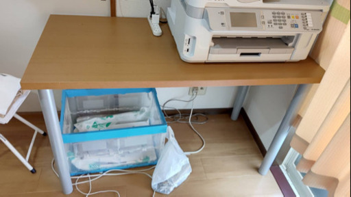 テーブル。