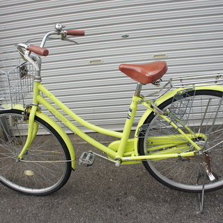 26インチ（黄緑？）の自転車・使用感ありですが格安でお譲ります！