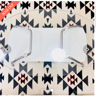 ニトリのセンターテーブルガラス天板の画像