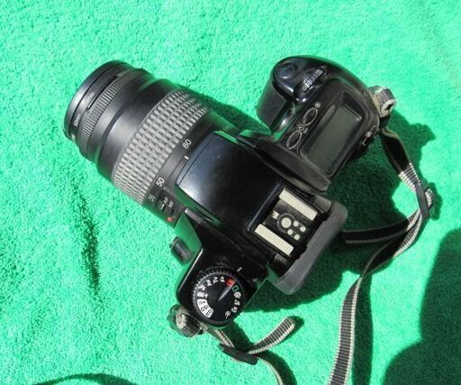 一眼レフフィルムカメラ　EOS 3000 オートフォーカス　リチューム電池新品　動作確認済　程度良好