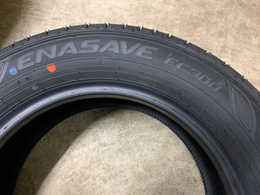 新車外し夏タイヤ　ダンロップ　エナセーブ　215/60R16 4本