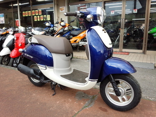 NO.3221　ジョルノ （ＧＩＯＲＮＯ）４サイクルエンジン　フューエルインジェクション　ブルー＆ホワイト　☆彡