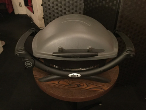 【交渉中】【中古】WEBER 電気BBQコンロ　4名〜6名用