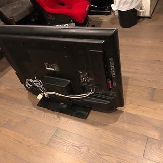 中古のシャープの42型テレビです。の画像