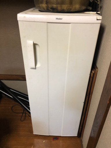 ハイアール冷凍庫　縦型