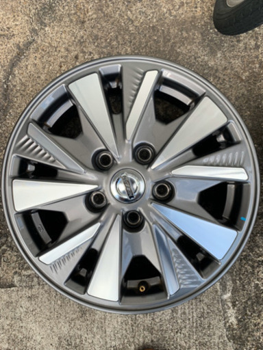 美品　日産セレナe-POWER  純正ホイール15インチ