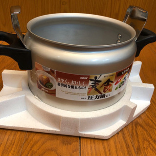 新品未使用高敏 圧力 鍋美食 BS-2 直径２２㎝ 容量６L 1台6役(炊く 解凍調理 煮る 蒸す 茹でる 炒め煮)（A431）AKARIの画像