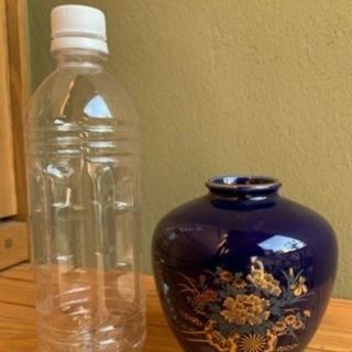 お得！花瓶 小ぶり ブルー 和柄 小花柄 群青色 青色 インテリア インテリア小物 フラワー　花器の画像