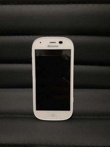 富士通　らくらくスマートフォン4 F-04J