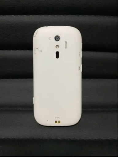富士通　らくらくスマートフォン4 F-04J