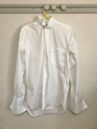 タキシードシャツ　クリーニング代込み　二回着用のみ