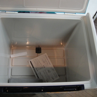 クーラーボックス　PLUKY EXCEL 30 クーラーBOX　ストラップ付きの画像