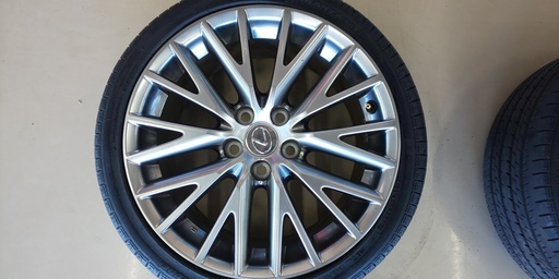 レクサス　IS 18インチ　タイヤ、ホイールセット