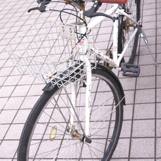 シティーサイクル ／ クロスバイク 自転車 タイヤカバーつき。シマノ6段変速、サイズ700Cです。の画像