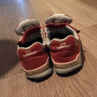 ニューバランス　赤　サイズ18の画像