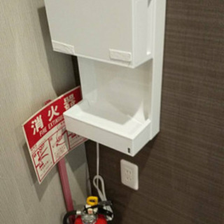 ハンドドライヤー