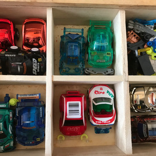 チョロQとサーキットコースの画像