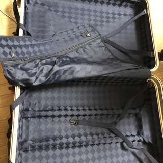 <話し中>大型キャリーケース　赤　★無料の画像