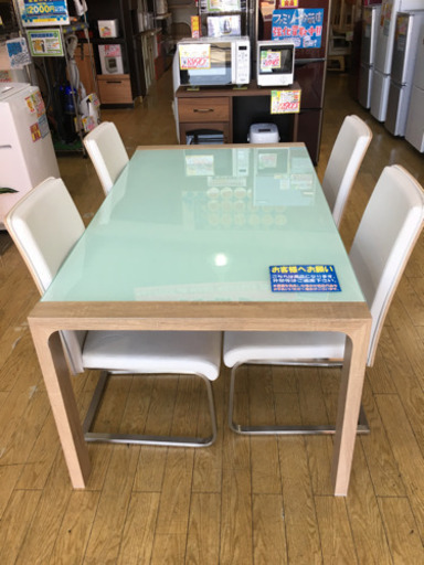 ニトリ 伸張式 ダイニング5点セット ダヴィンチ ガラストップ　アーバンstyle