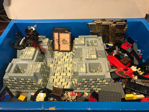 LEGO 2.5キロと7419ゴールデンドラゴンの城