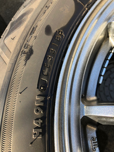◉お取引中◉ブリヂストン★使用期間4ヶ月★のバリ溝軽量ホイル付