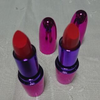 リップスティックとリップグロスの4点セットですの画像