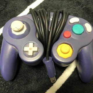 【お譲り先が決まりました】ゲームキューブ本体(専用3色端子ケーブル、ACアダプタ付き)【配送可能】【返品・返金可】全国一律配送手数料＋780円で発送しますの画像