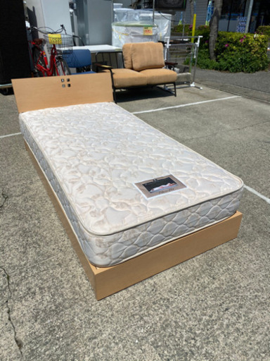 配送致します！収納付きシングルベッド ベッドフレーム&マットレス