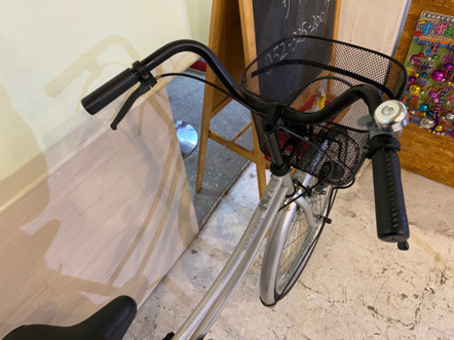 26インチ　自転車　銀色