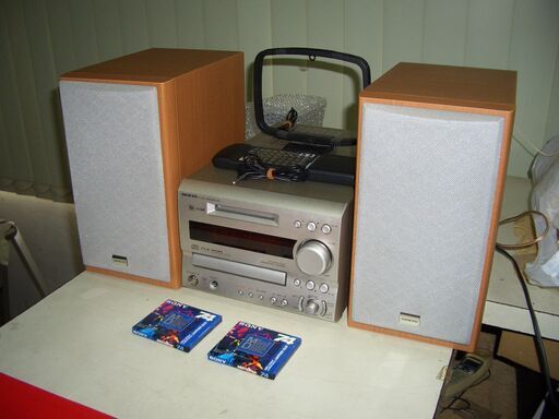 オンキョーシステムコンポ　良品　良い音出ます