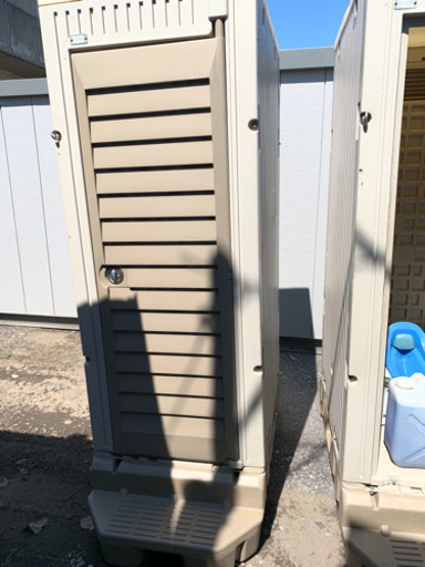 仮設トイレ　キレイ　2個1セット　小便、大便。　クリーニング済み　代理投稿　古河市