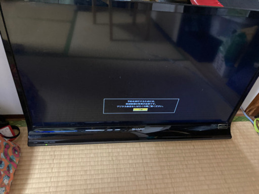 SHARP シャープ　液晶テレビ　2013年製　LC-32J9 中古