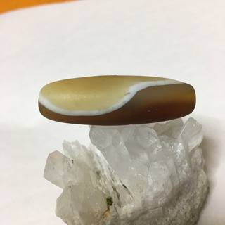 マッドイエロー 天珠型 瑪瑙の画像