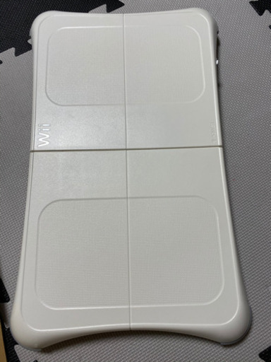 「取引中」Wii 本体＋コントローラ２つ＋wii fit plus本体