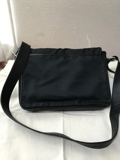 コーチバック　ショルダーバッグメンズ　coach