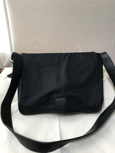 コーチバック　ショルダーバッグメンズ　coach