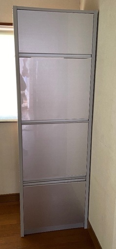 食器棚としても、収納としても使えます。