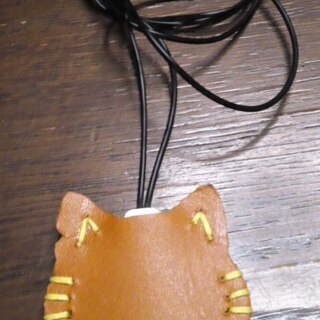１点もの　本革キーケース　ねこ　ネコ　猫　キーホルダー　キーフォ...