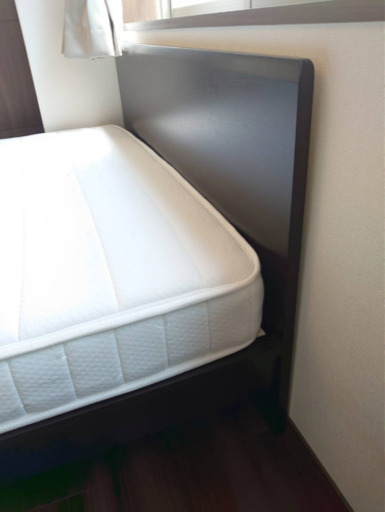 ダブルベッドマットレス付き1