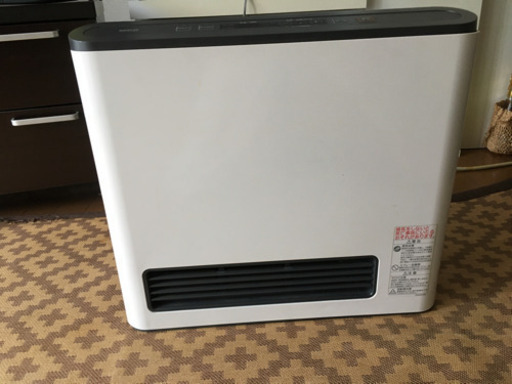 ガスファンヒーター