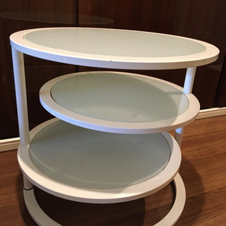 ガラス ラウンドテーブルの画像