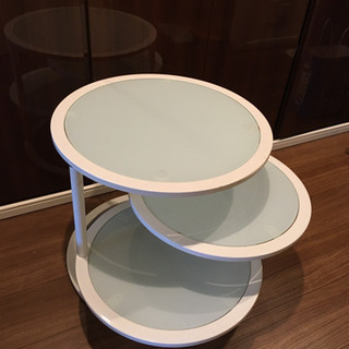 ガラス ラウンドテーブルの画像